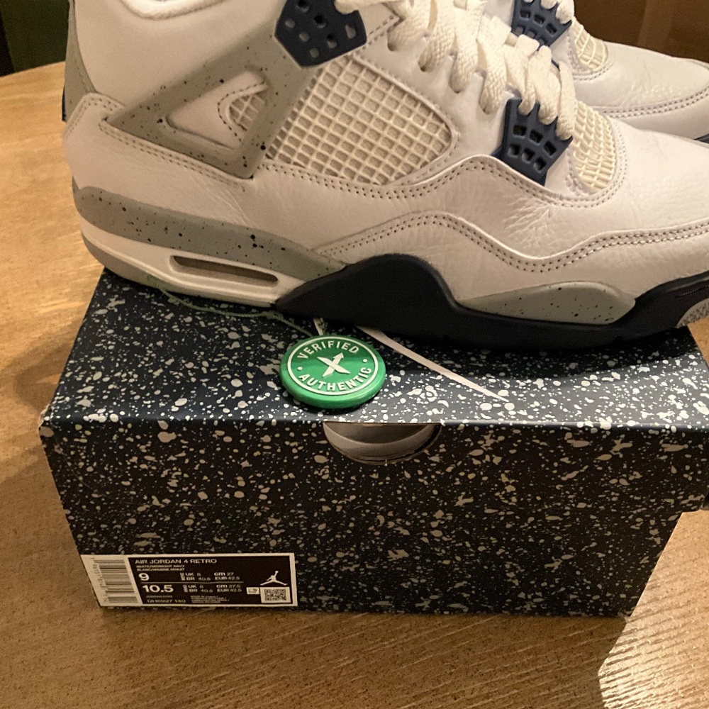 Nike Air Jordan 4 Retro Midnight Navy